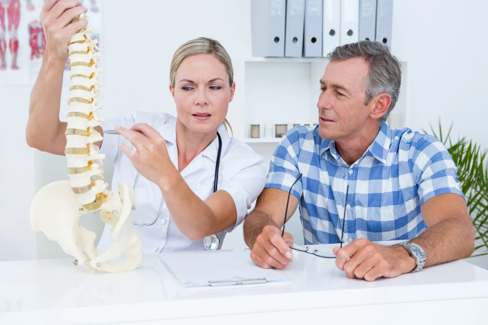 Vertebroplastia percutánea en adultos mayores en Costa Rica