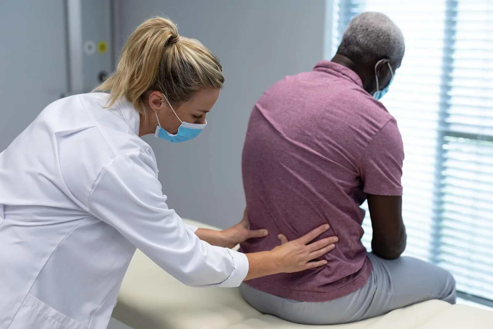 Cómo detectar y tratar la estenosis lumbar para aliviar el dolor de espalda